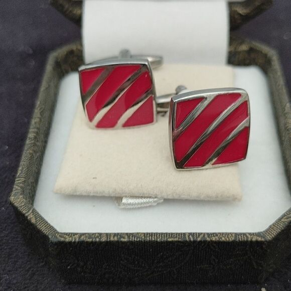 MEN'S ST. PATRICK RUST/ SILVER DIAGONAL PATTERN CUFF LINK. - Picture 1 of 3